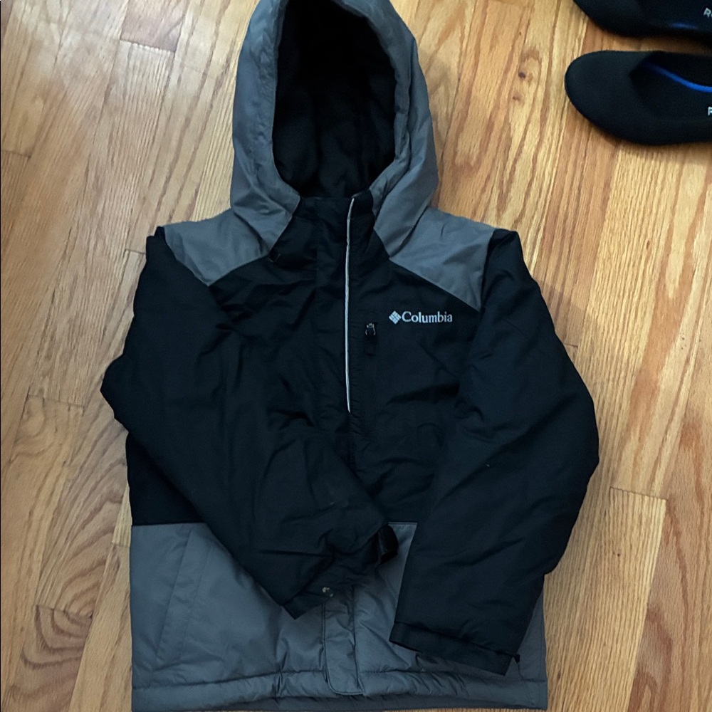 Columbia Kids' Black and Gray Puffer Jacket